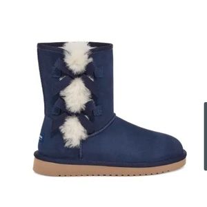 Blue Short Ugg Boots NWOT